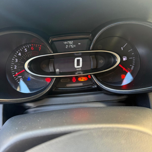 Renault Clio 1.5 dci 90CV - Imagen 8