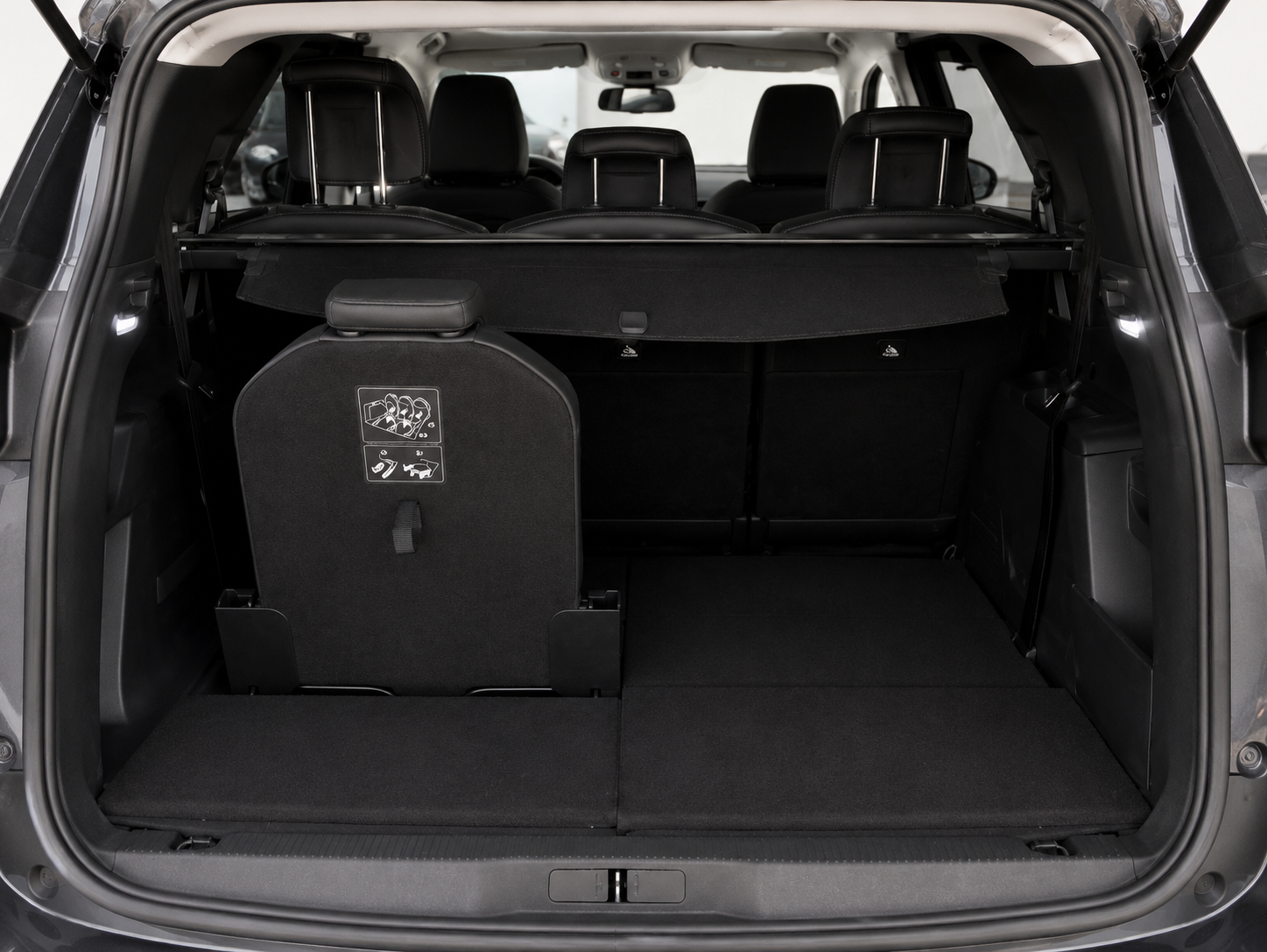 
								Peugeot 5008 Allure 2021 100.000km full									