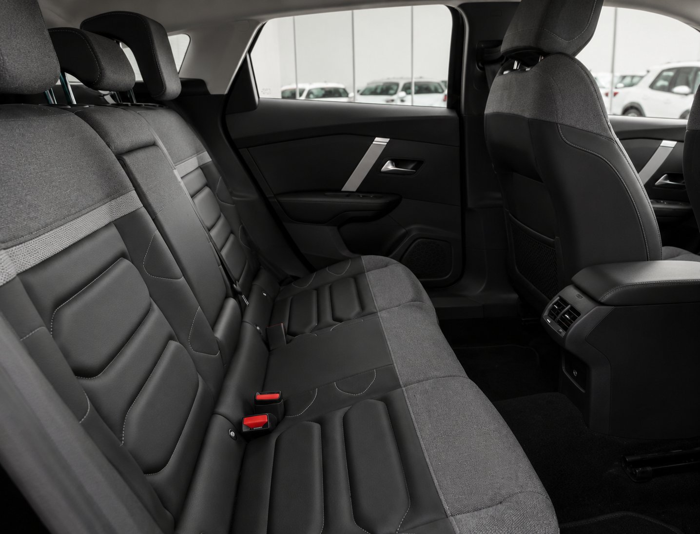 
								CITROEN C4 full									