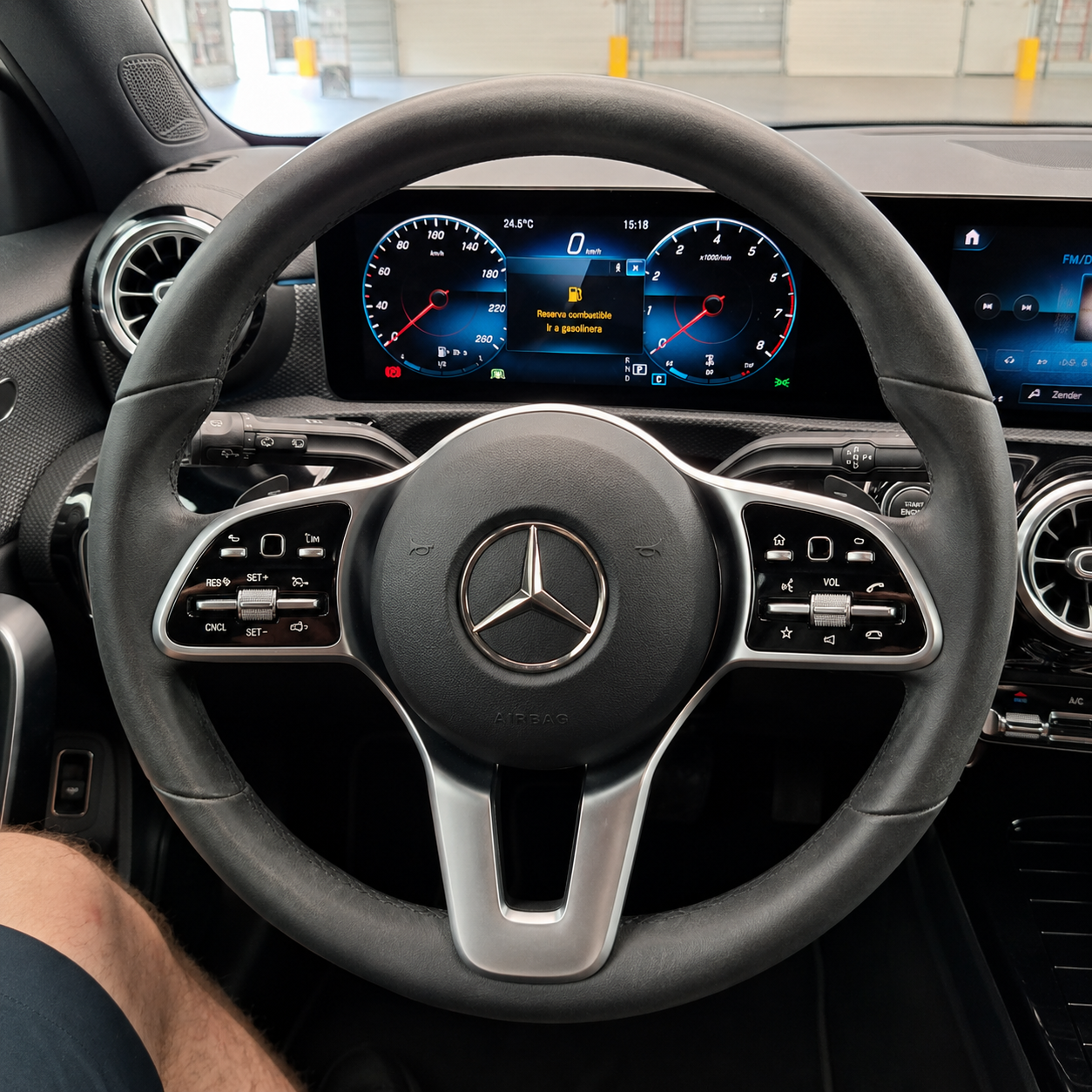 
								Mercedes A180 2021 90000km full									