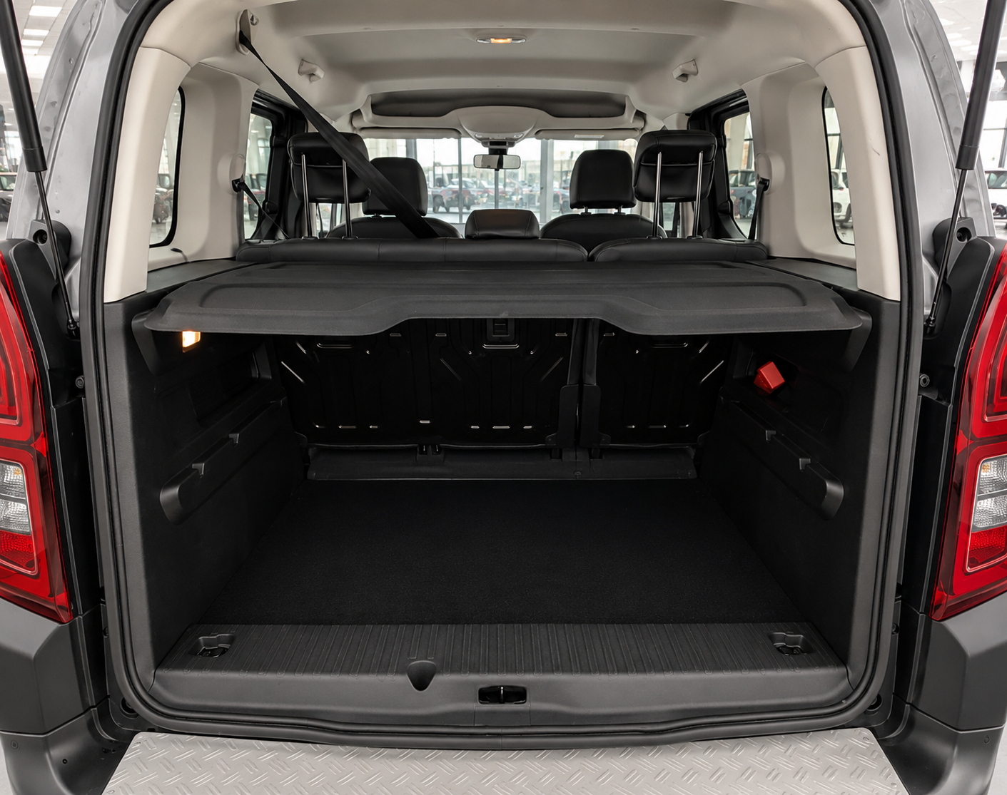 
								Citroen Berlingo Multispace 2022 108.000km full									