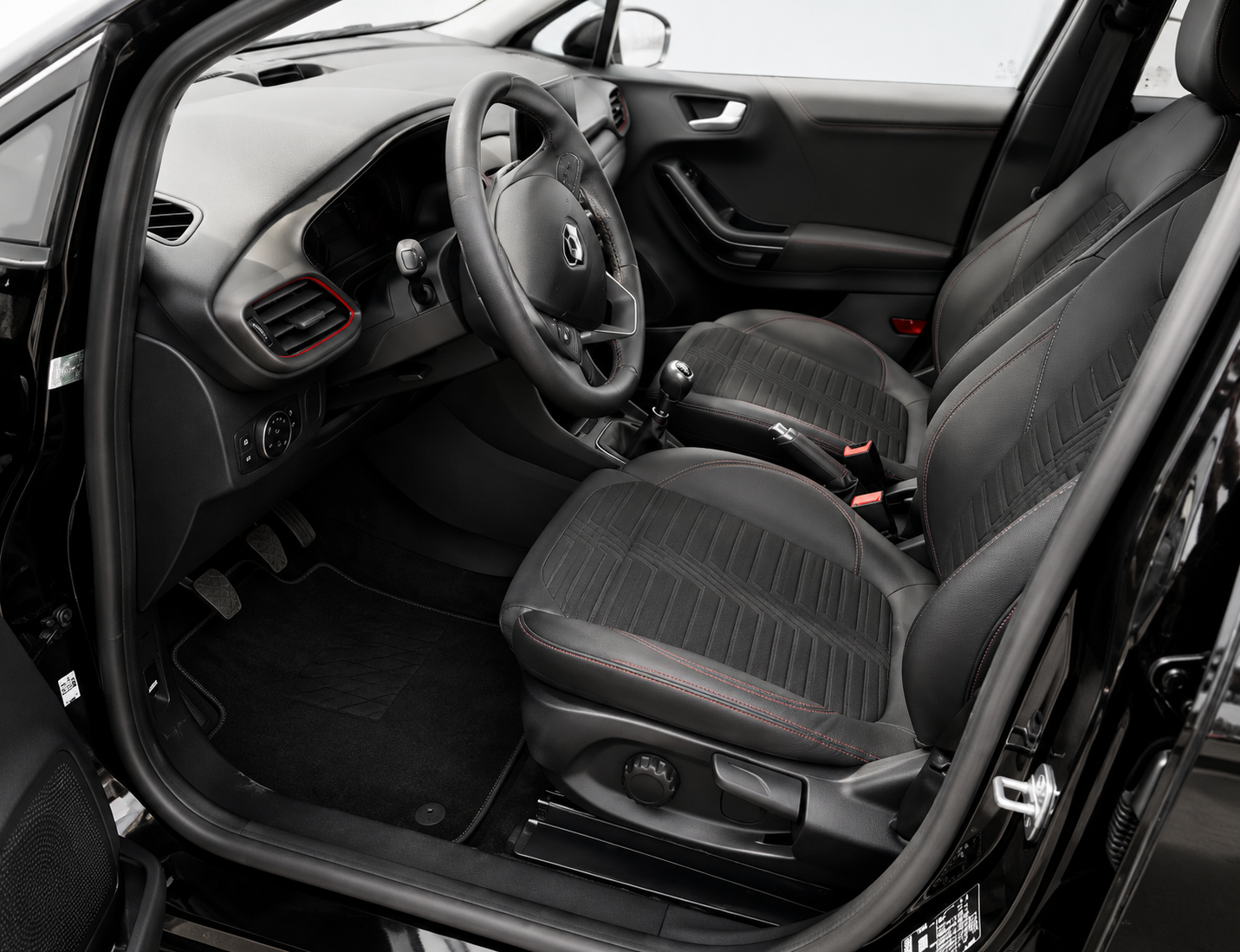 
								FORD PUMA St line 2021 – 100000 km full									
