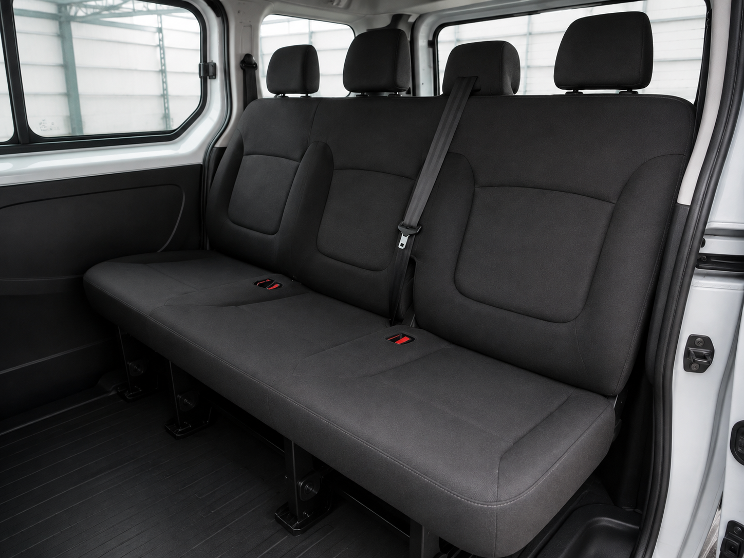
								RENAULT TRAFIC Combi 9 2020 104.000km full									