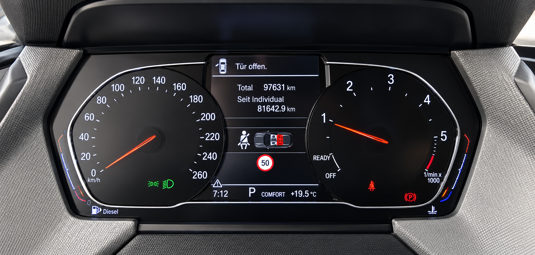 
								BMW Serie 1 2021 97.000km full									