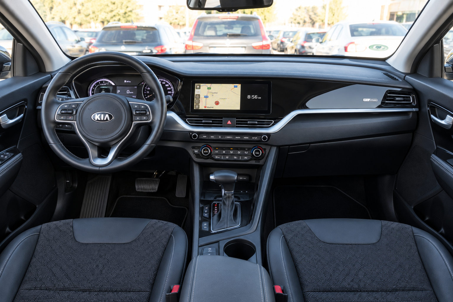 
								KIA Niro 2021 87000 km full									