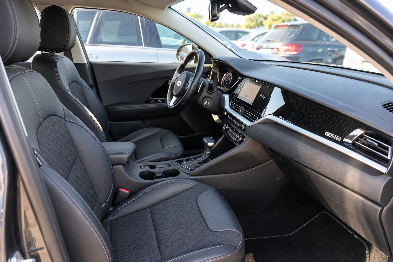 
								KIA Niro 2021 87000 km full									