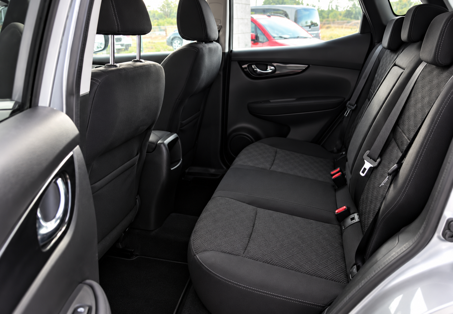 
								Nisan Qashqai 2015 145000km full									